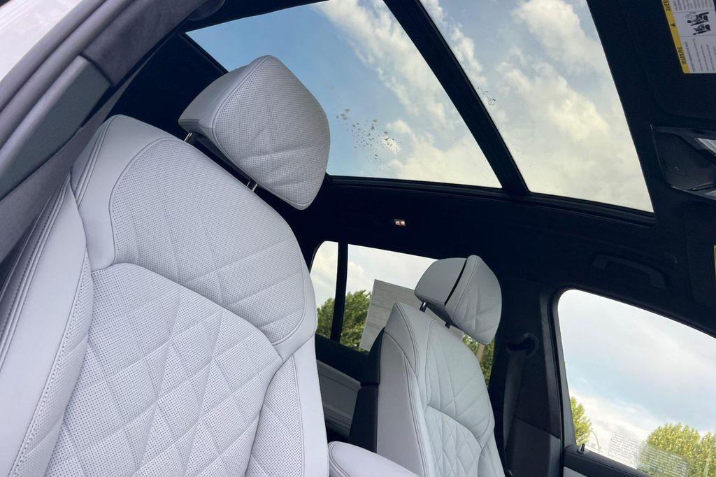 new 2026 BMW X7 car, priced at $91,880