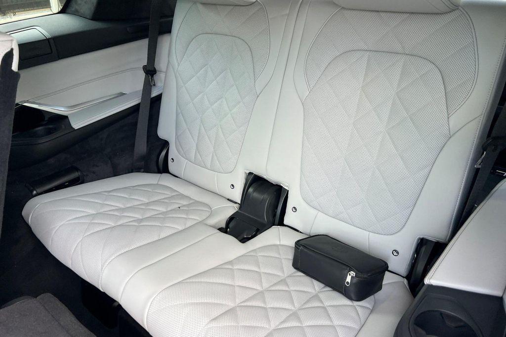 new 2026 BMW X7 car, priced at $91,880