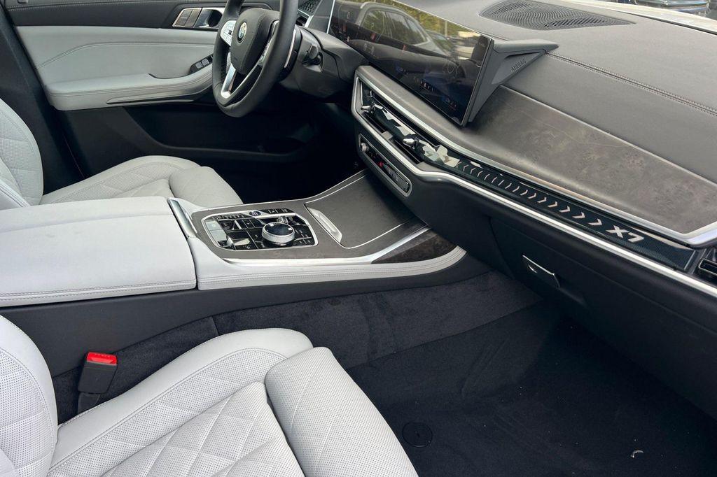 new 2026 BMW X7 car, priced at $91,880
