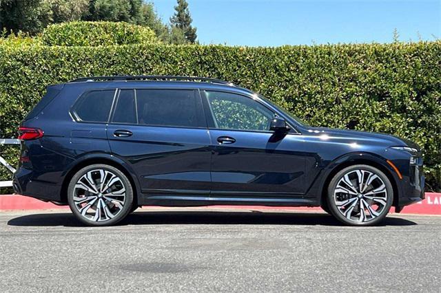 new 2025 BMW X7 car, priced at $119,030