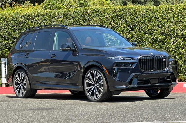 new 2025 BMW X7 car, priced at $119,030