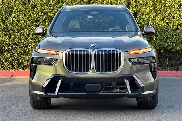 new 2025 BMW X7 car, priced at $92,035