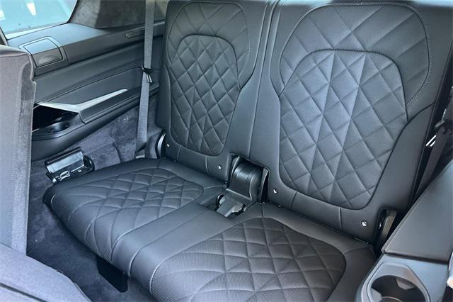 new 2026 BMW X7 car, priced at $97,280