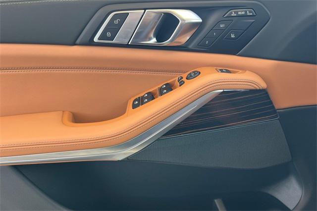 new 2026 BMW X7 car, priced at $91,930