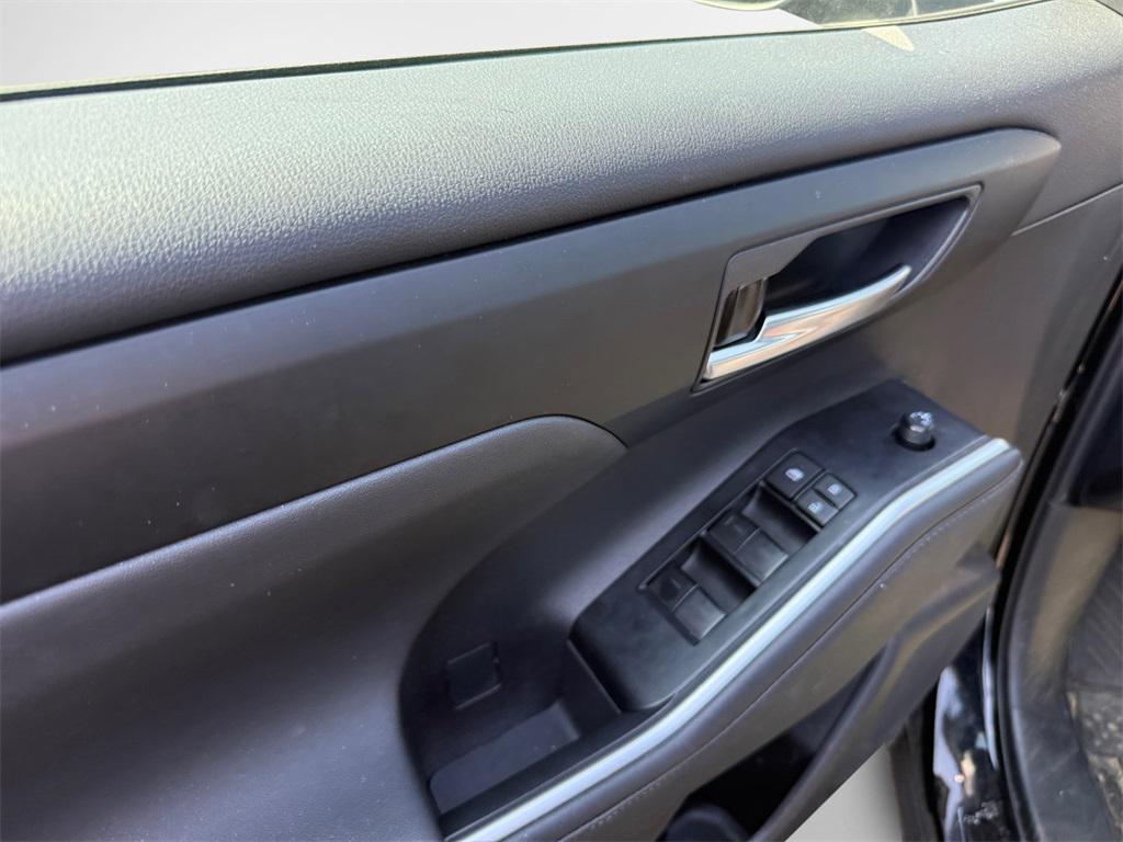 used 2024 Toyota Highlander car, priced at $41,188
