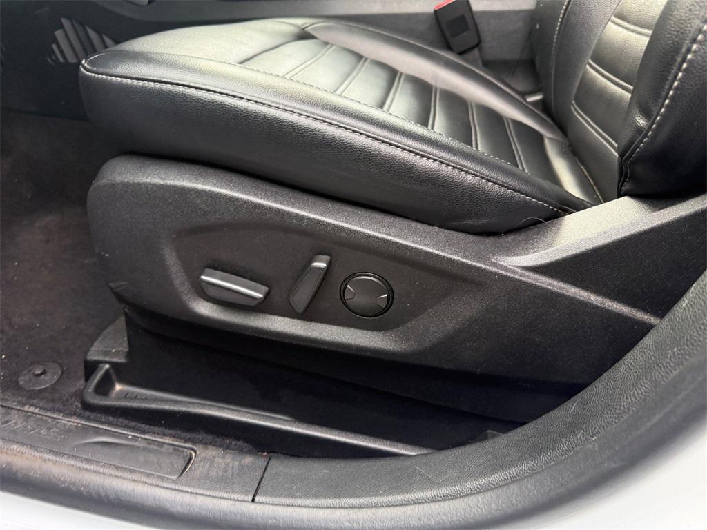 used 2022 Ford Edge car, priced at $20,504