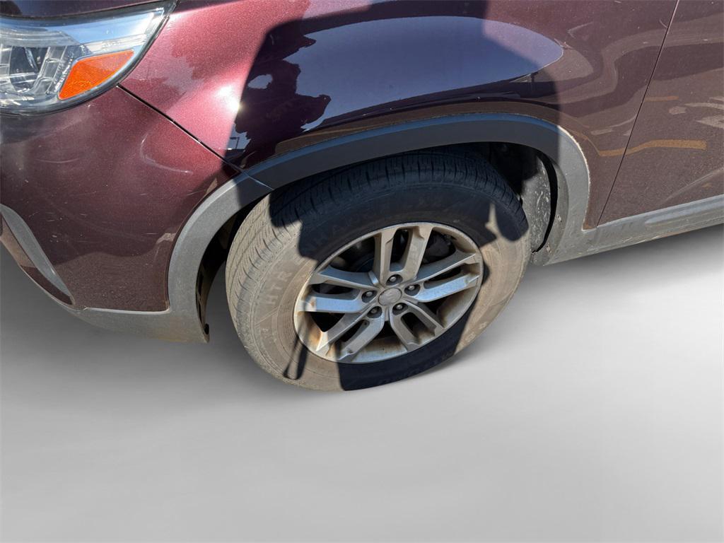 used 2014 Kia Sorento car, priced at $6,925