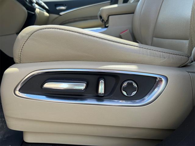 used 2020 Acura MDX car, priced at $27,086