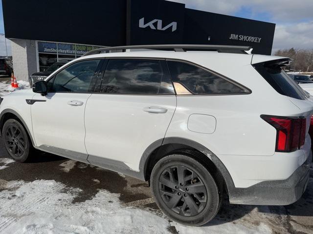 used 2022 Kia Sorento car, priced at $28,998