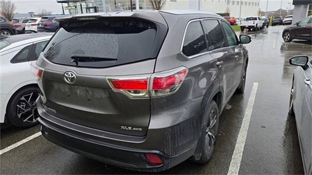 used 2016 Toyota Highlander car, priced at $18,370