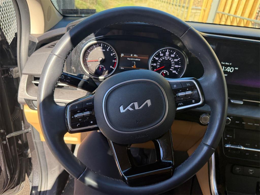 used 2024 Kia Carnival car, priced at $33,923