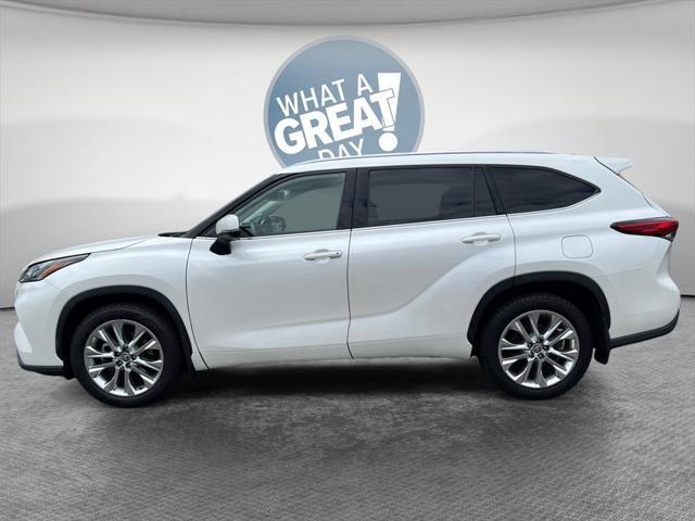 used 2020 Toyota Highlander car, priced at $27,792