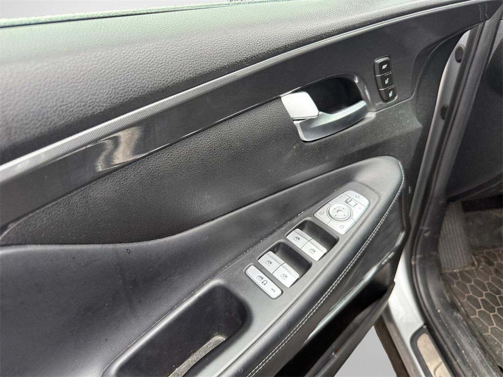 used 2023 Hyundai Santa Fe car, priced at $29,391