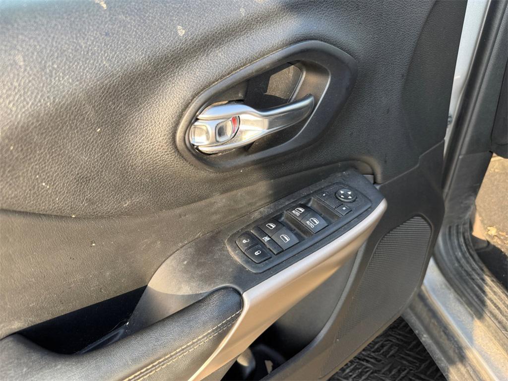 used 2018 Jeep Cherokee car, priced at $12,632
