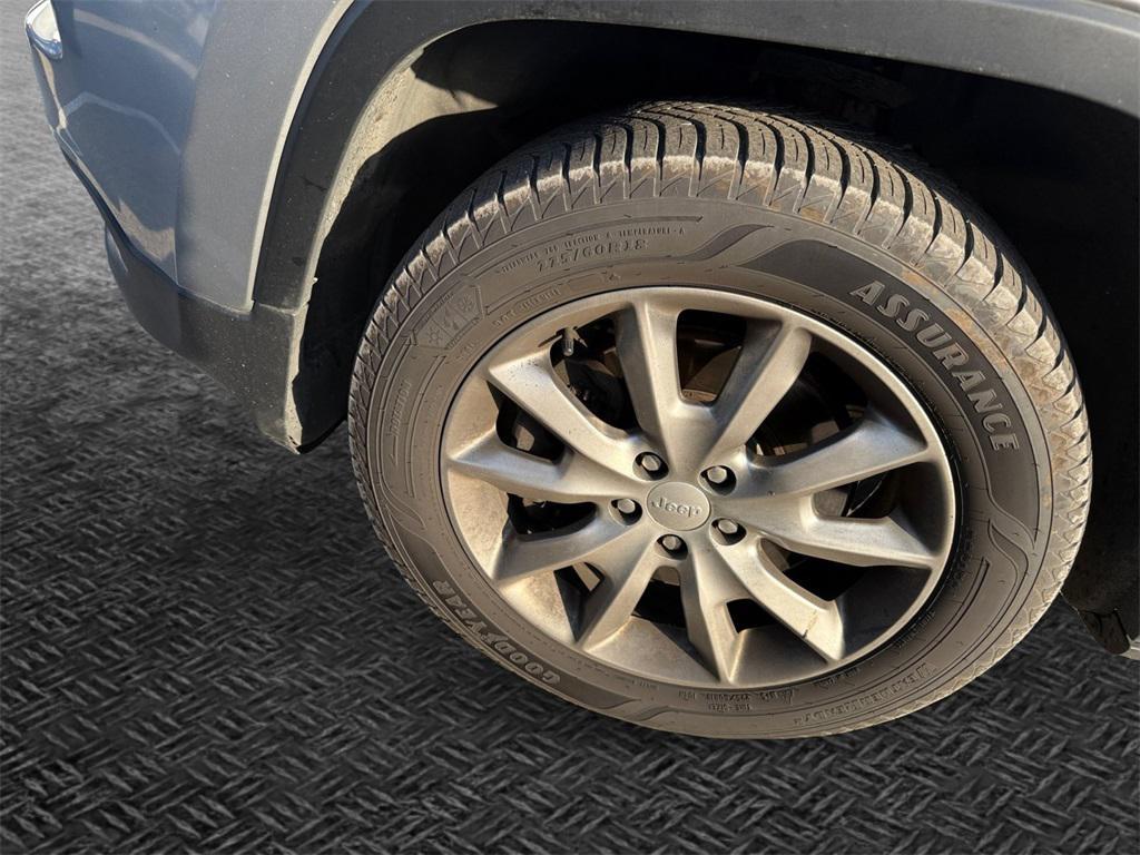 used 2018 Jeep Cherokee car, priced at $12,632