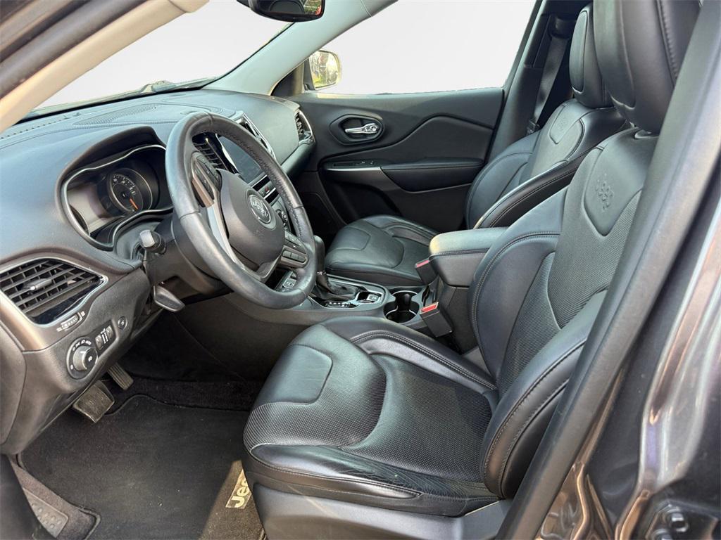 used 2019 Jeep Cherokee car, priced at $19,827