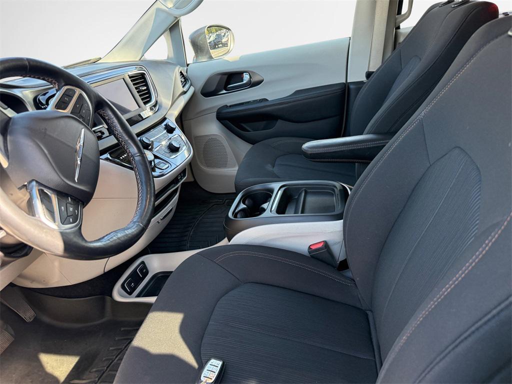 used 2020 Chrysler Pacifica car, priced at $18,922