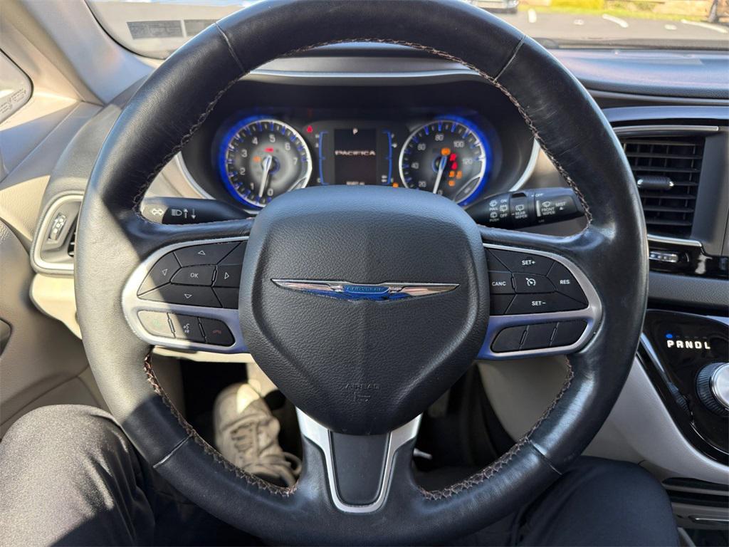 used 2020 Chrysler Pacifica car, priced at $18,922
