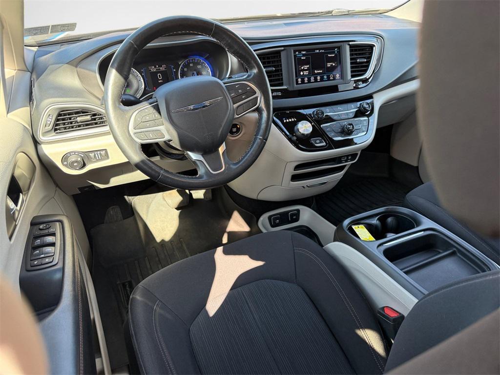used 2020 Chrysler Pacifica car, priced at $18,922
