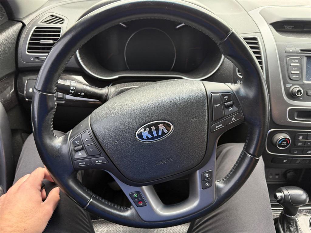 used 2014 Kia Sorento car, priced at $9,808