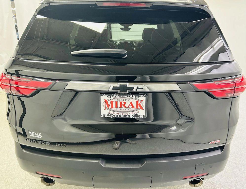 used 2022 Chevrolet Traverse car, priced at $32,291