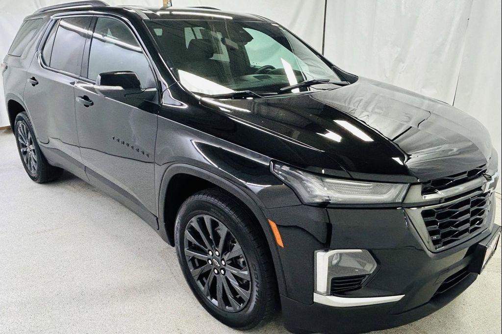 used 2022 Chevrolet Traverse car, priced at $32,291