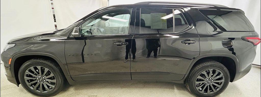used 2022 Chevrolet Traverse car, priced at $32,291