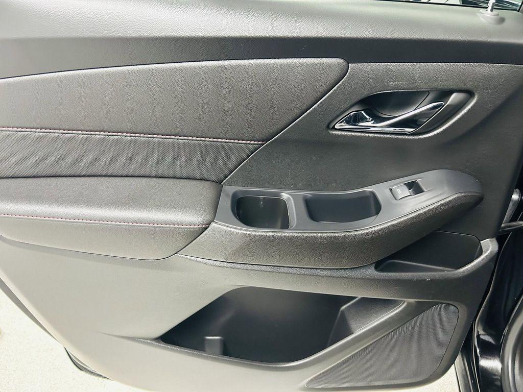 used 2022 Chevrolet Traverse car, priced at $32,291