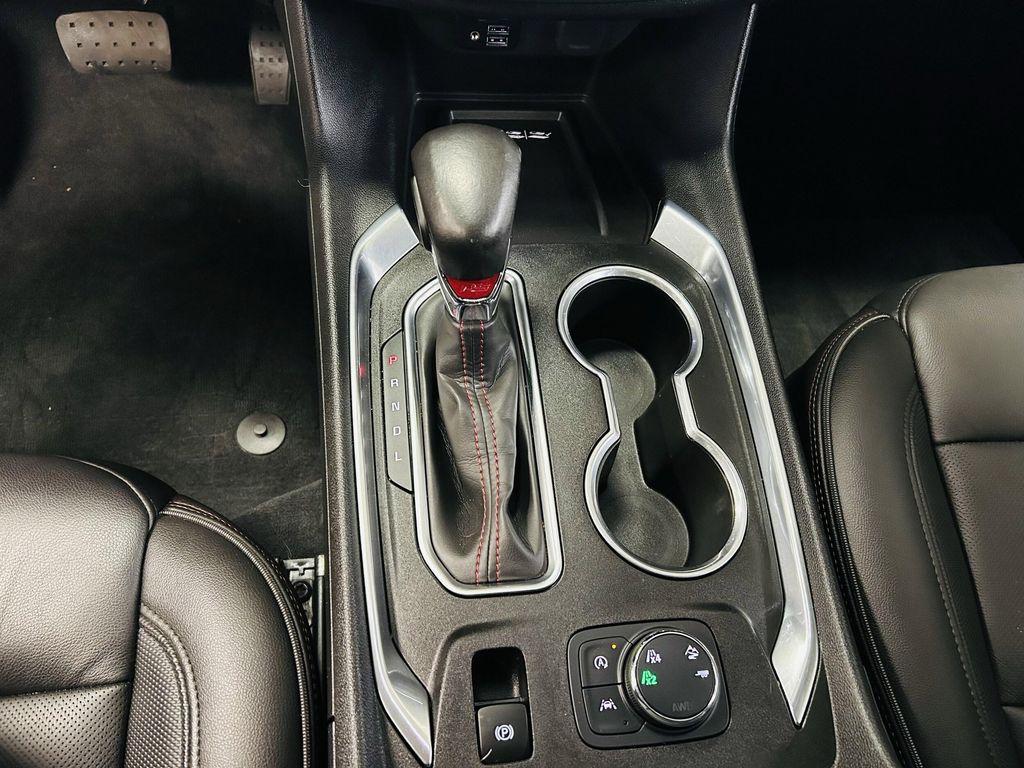 used 2022 Chevrolet Traverse car, priced at $32,291