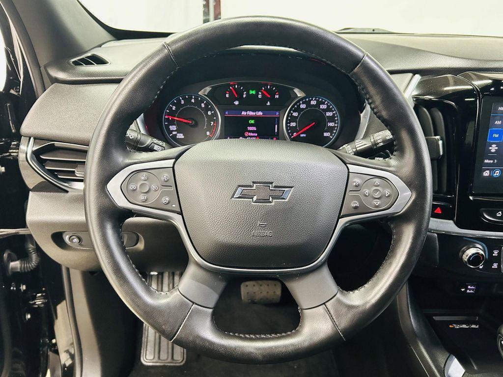 used 2022 Chevrolet Traverse car, priced at $32,291
