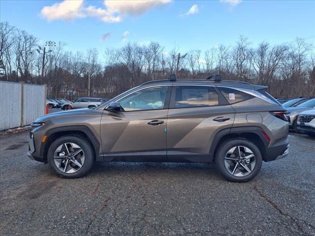 new 2025 Hyundai Tucson Hybrid car, priced at $37,020