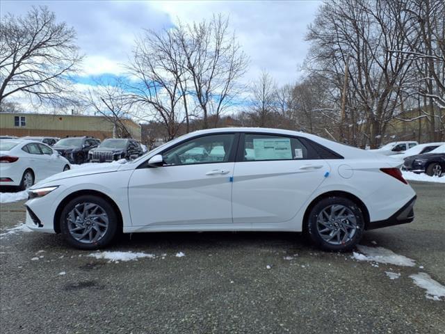 new 2025 Hyundai Elantra HEV car, priced at $26,364