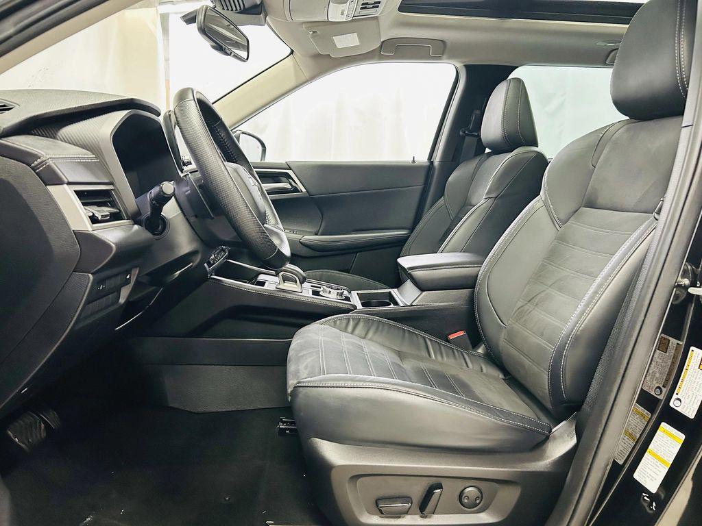 used 2023 Mitsubishi Outlander car, priced at $24,901