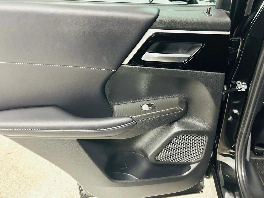 used 2023 Mitsubishi Outlander car, priced at $24,901