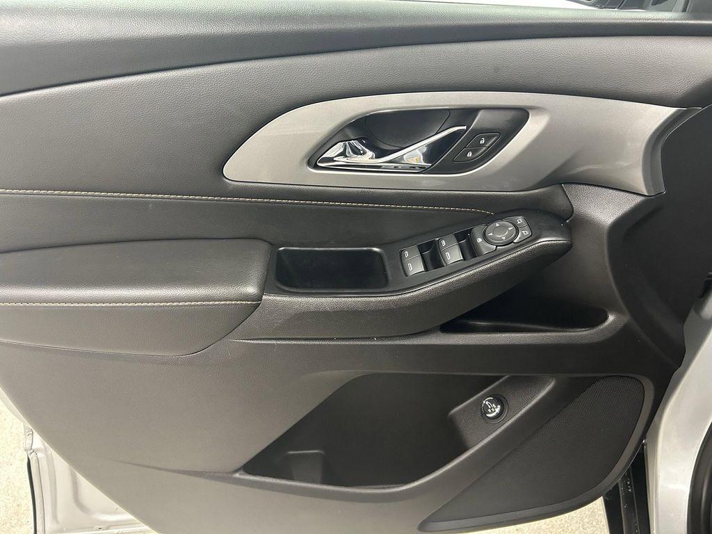 used 2019 Chevrolet Traverse car, priced at $22,591