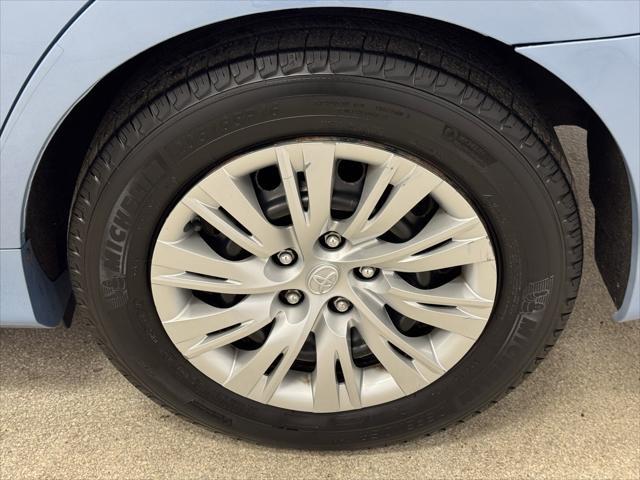 used 2013 Toyota Camry Hybrid car, priced at $11,991