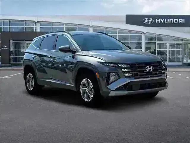new 2025 Hyundai TUCSON Hybrid car, priced at $33,501