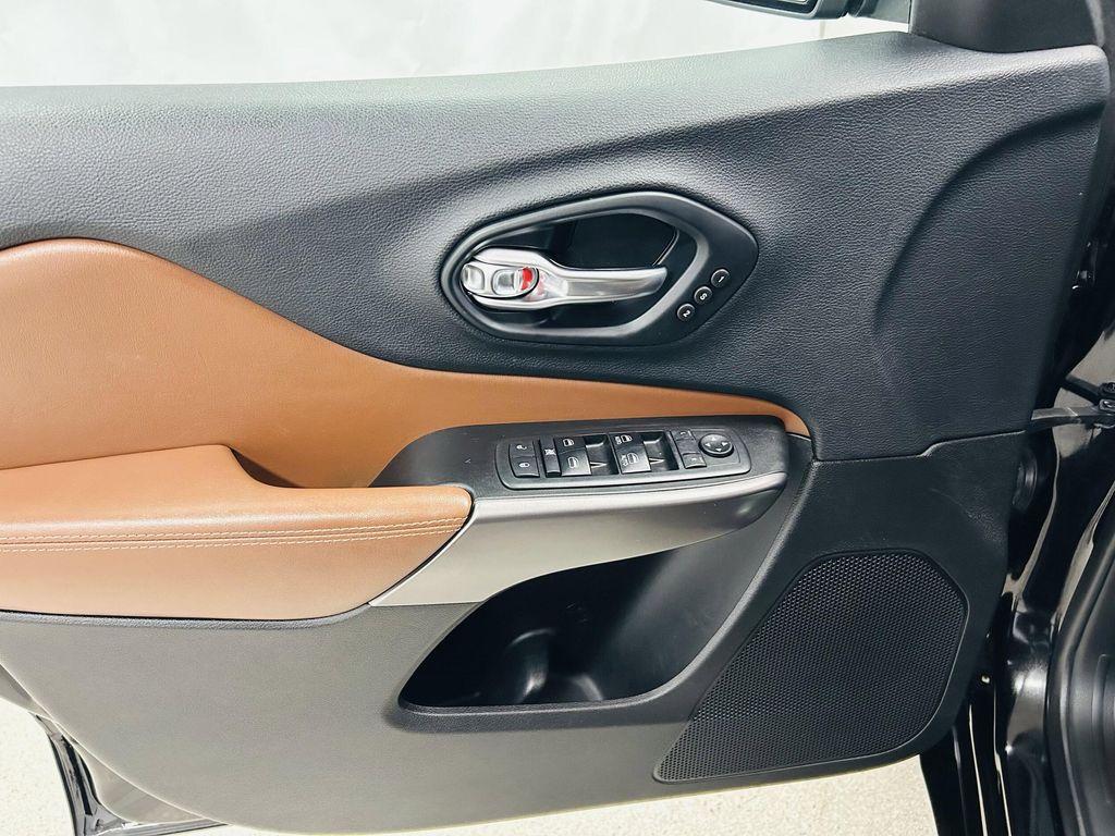 used 2019 Jeep Cherokee car, priced at $14,682