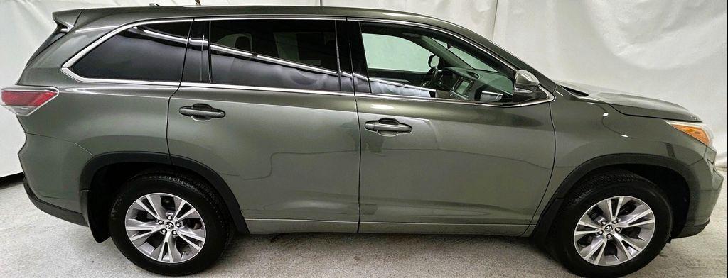 used 2016 Toyota Highlander car, priced at $15,671