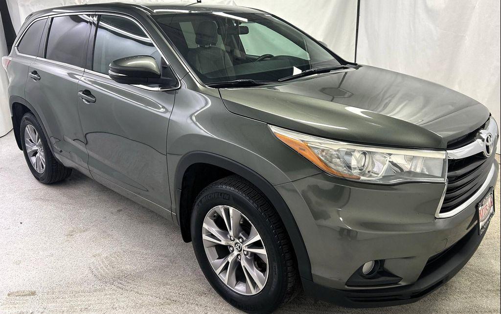 used 2016 Toyota Highlander car, priced at $15,671