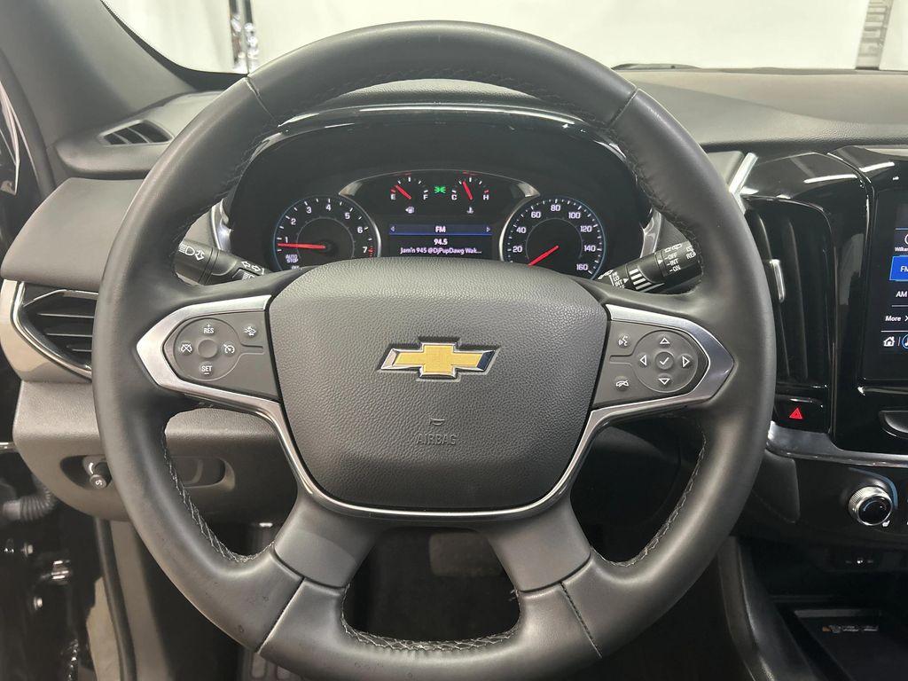 used 2023 Chevrolet Traverse car, priced at $32,973