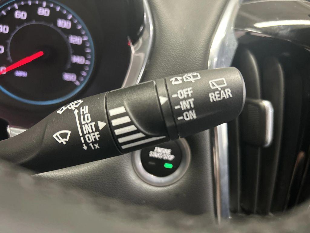 used 2023 Chevrolet Traverse car, priced at $32,973
