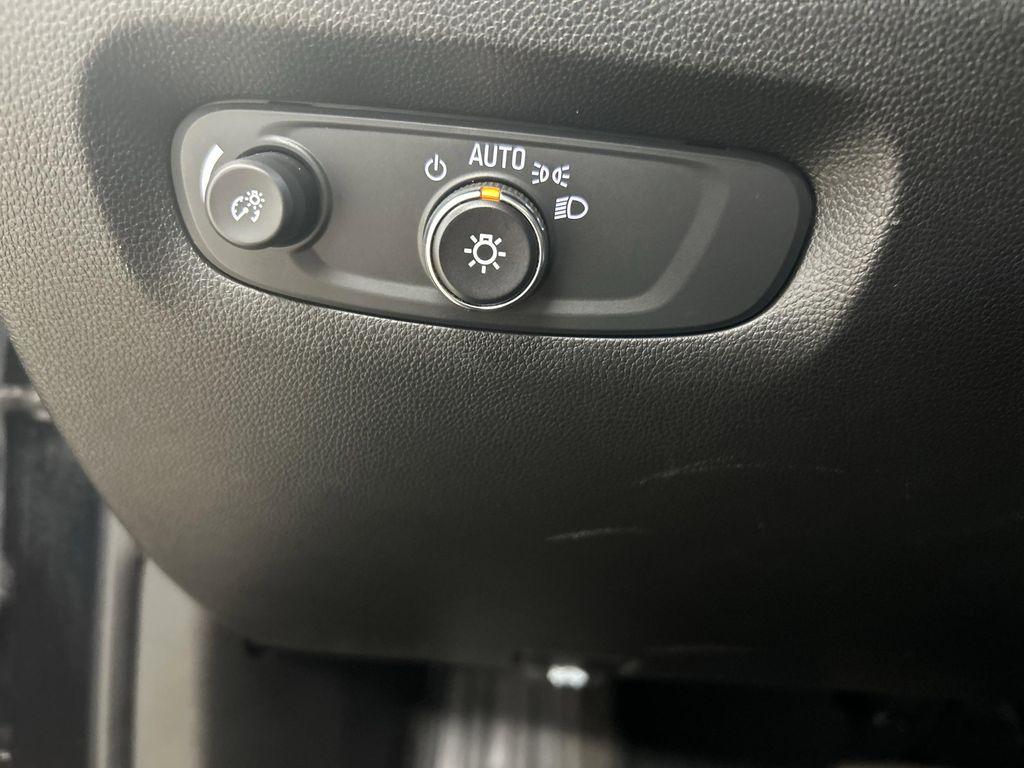 used 2023 Chevrolet Traverse car, priced at $32,973