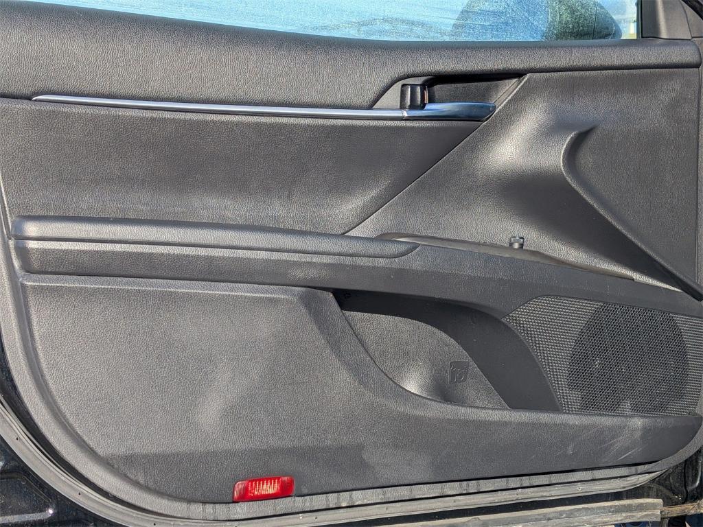 used 2021 Toyota Camry Hybrid car, priced at $25,988