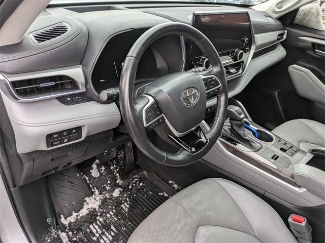 used 2023 Toyota Highlander Hybrid car, priced at $49,998