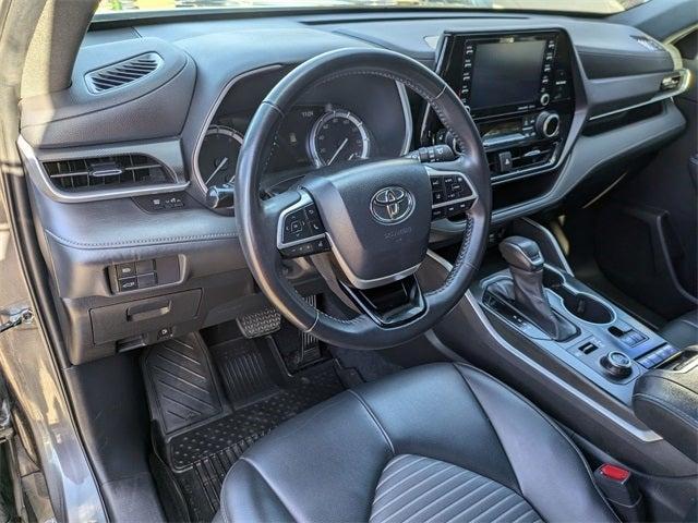 used 2022 Toyota Highlander car, priced at $38,488