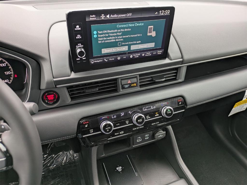 new 2025 Honda Pilot car, priced at $51,550