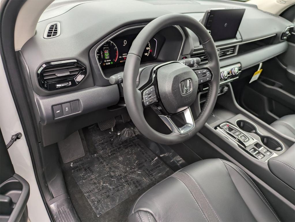 new 2025 Honda Pilot car, priced at $51,550