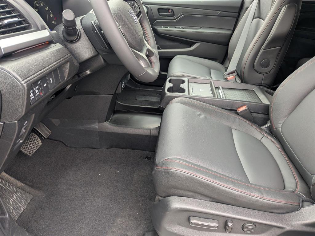 new 2026 Honda Odyssey car, priced at $45,845