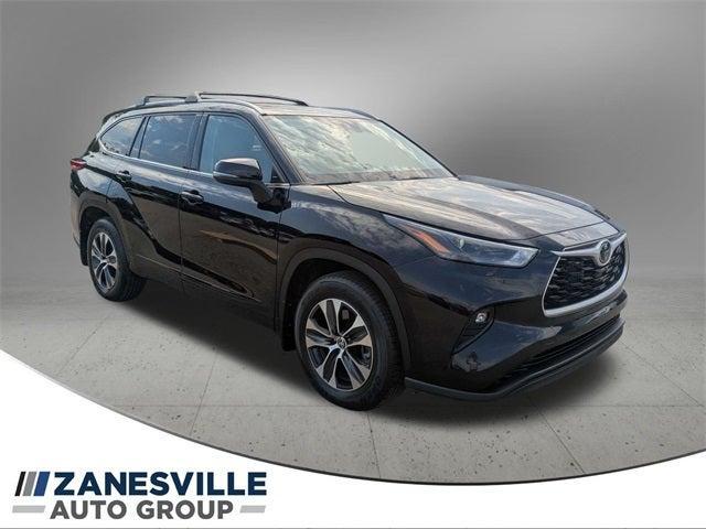 used 2022 Toyota Highlander car, priced at $35,998